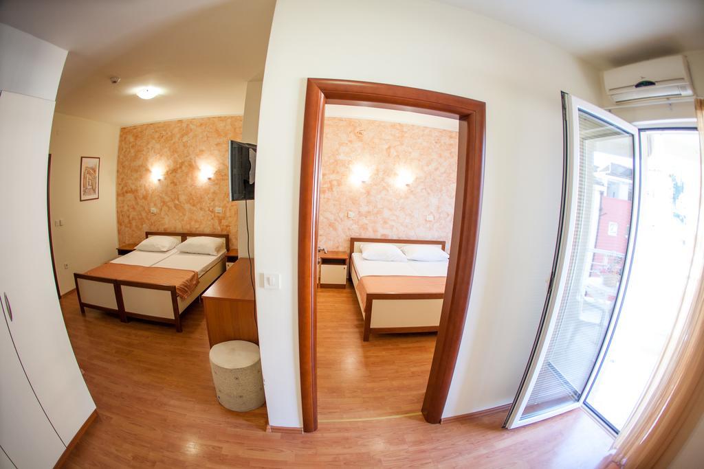 Residence Bella Budva Bagian luar foto