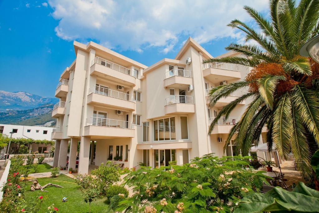 Residence Bella Budva Bagian luar foto