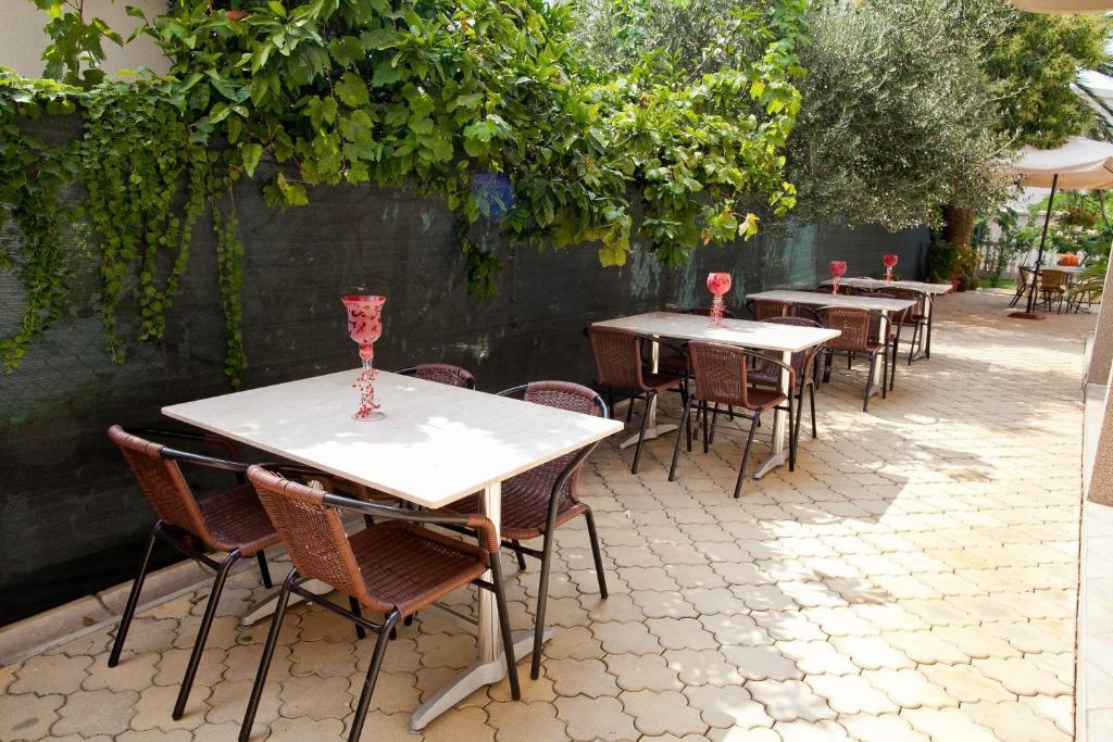 Residence Bella Budva Bagian luar foto